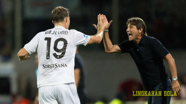 Hojlund Langsung Bersinar Usai Tinggalkan MU, Cetak Gol di Debut Napoli
