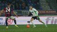 Jay Idzes Raih Pujian Usai Bantu Sassuolo Imbang 1-1 Lawan Bologna di Serie A