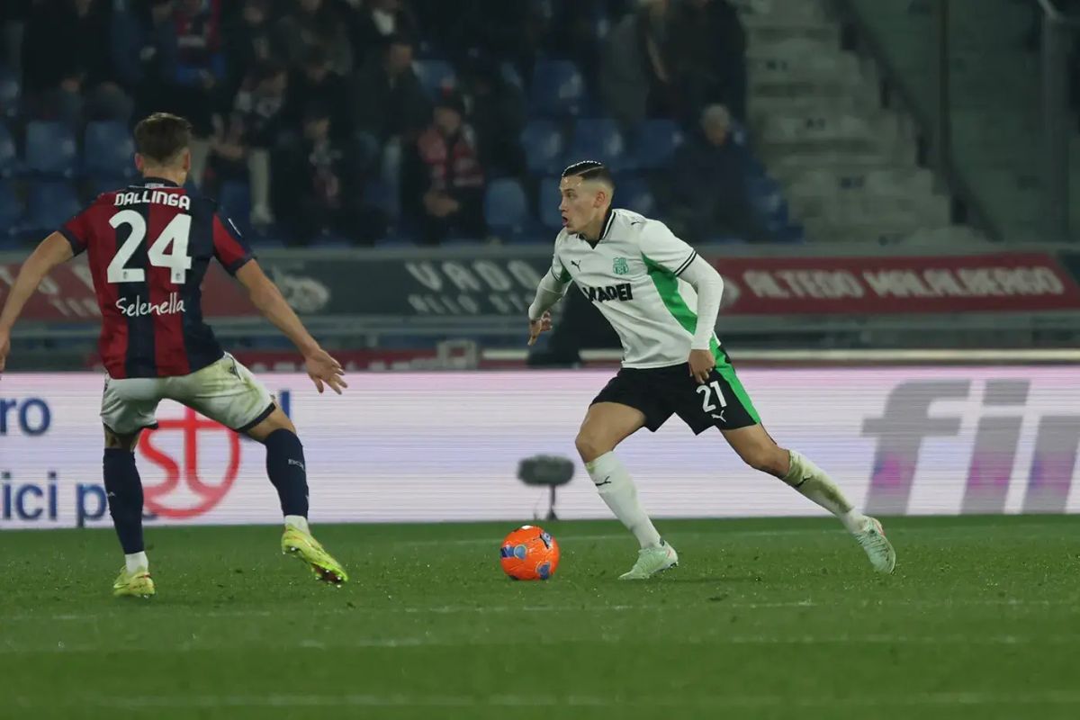 Jay Idzes Raih Pujian Usai Bantu Sassuolo Imbang 1-1 Lawan Bologna di Serie A